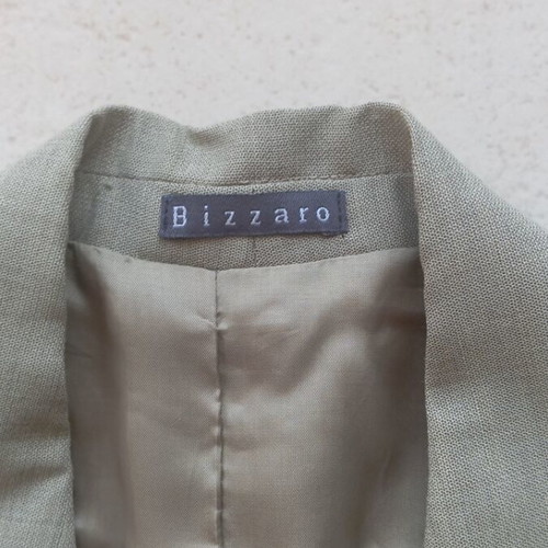 Gruppo Bizzaro Italian shirt like new, beige, size L