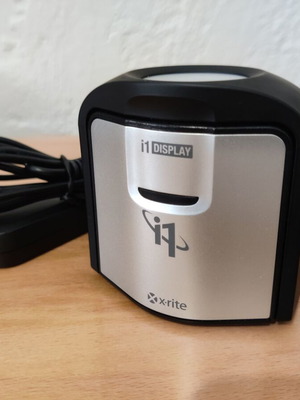 i1-Display Pro color calibration device like new