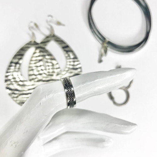 Jewelry set used with 2 earrings, ring and silver metal bracelet