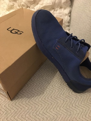 SHOES FOR BOYS UGG No35