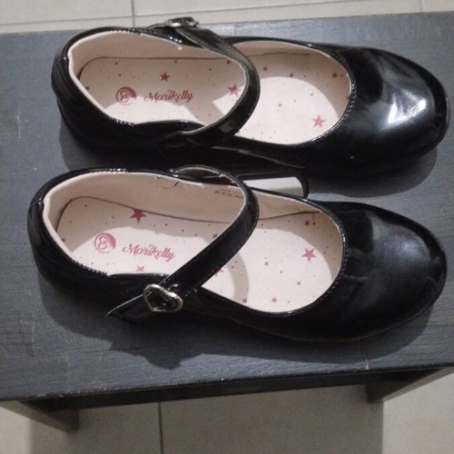 Black children's ballerina shoes, size 36
