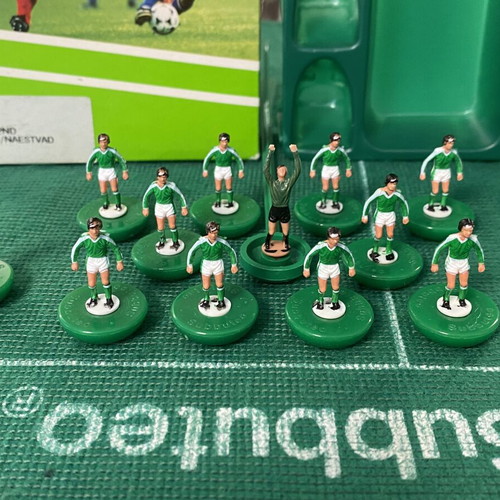 Subbuteo vintage team ref 63393 N.Ireland Germany 2nd Plymouth Naestvad