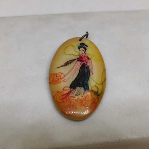 Mother-of-pearl pendant like new, Chinese hand-painted
