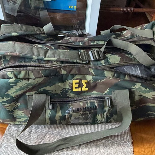 Armymania military bag and army clothes pack like new