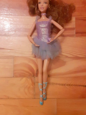 Barbie 12 Dancing Princesses σαν καινούργιο, μωβ κούκλα