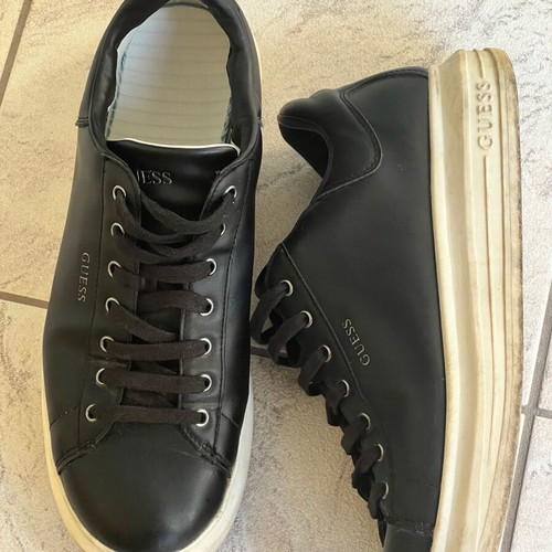 Guess casual shoes used, size 44, black and white