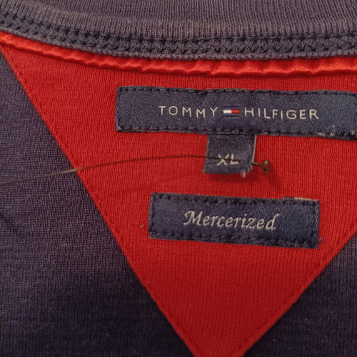 Tommy Hilfiger sleeveless shirt navy blue XL like new