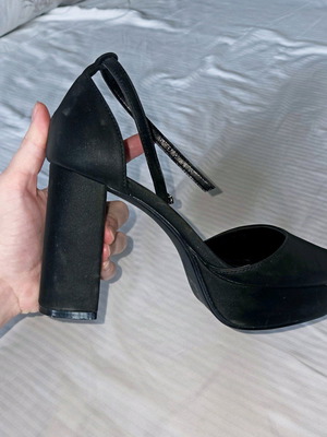 Ideal Shoes black high heel pumps used, size 38, high stilettos