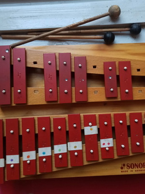 Metallophone used