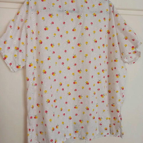 White Broderie Shirt with Fruit Print One Size like new