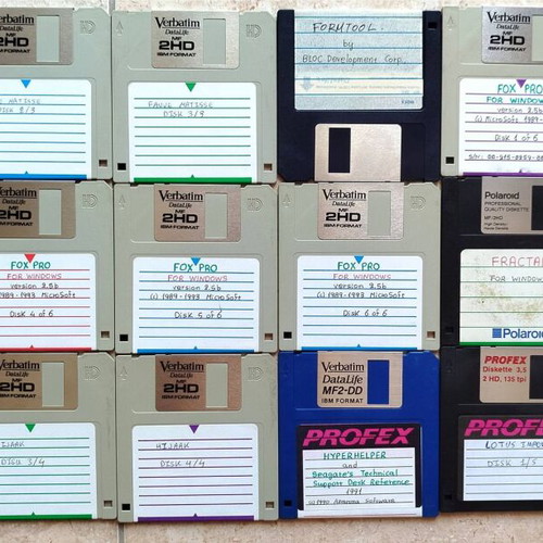 3.5" Floppy Disks Collection used, 99 pcs with Media Box