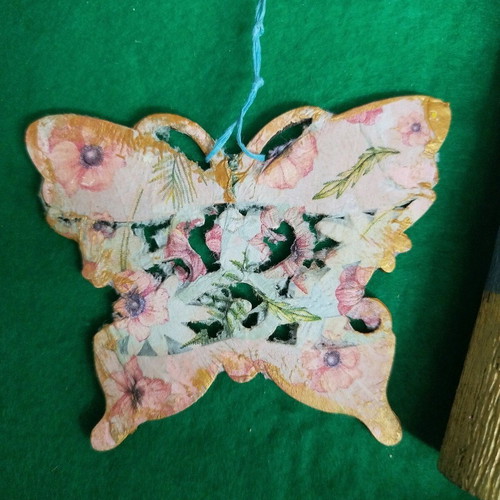 Aromatic Easter Candle in Gift Box with Handmade Butterfly new