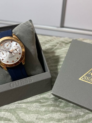 Guess wristwatch, blue