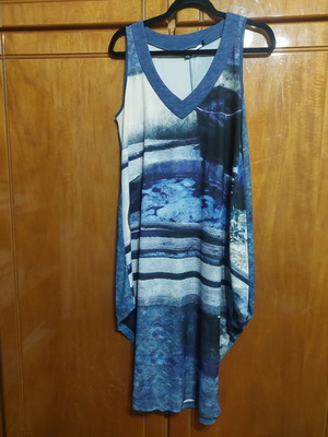 ALE printed dress like new, elastic, below knee, size S
