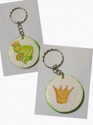 Handmade keychain new, green and gold