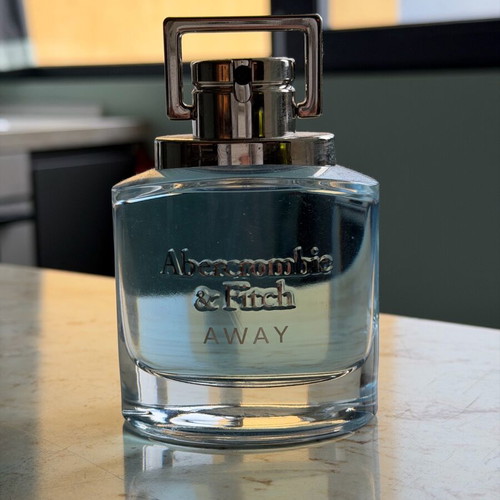 Abercrombie & Fitch Away Eau de Toilette like new, 100 ml