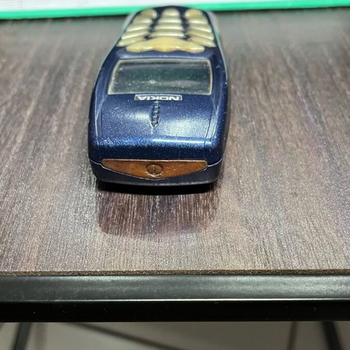 Nokia 3510i used, blue, without battery