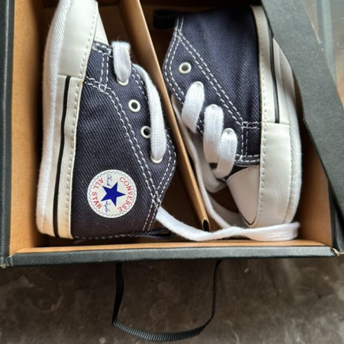 Converse baby shoes like new, size n18