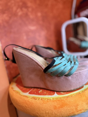Migato πλατφόρμες wedges μέγεθος 37 μεταχειρισμένες, ροζ-λιλά με τιρκουάζ λουράκια
