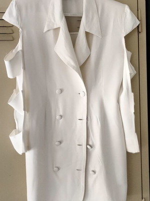 Joseph Ribkoff White Cotton Blazer Dress with Cut-Out Sleeves like new