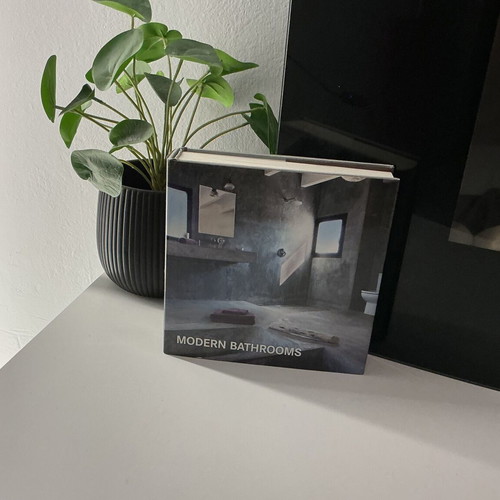 Modern Bathrooms book like new, Greek