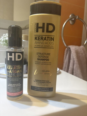 HD Keratin σαμπουάν και Argan oil μεταχειρισμένα για ταλαιπωρημένα μαλλιά