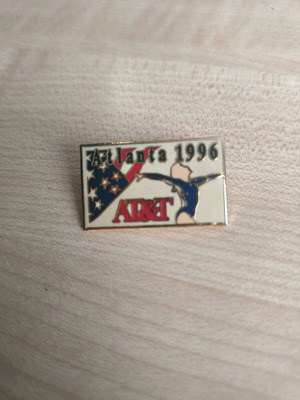 Pin Atlanta 1996 like new