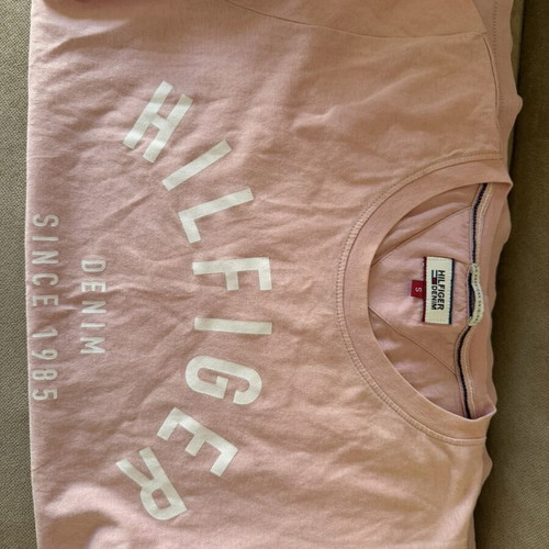 Tommy Hilfiger T-shirt, size S, pink