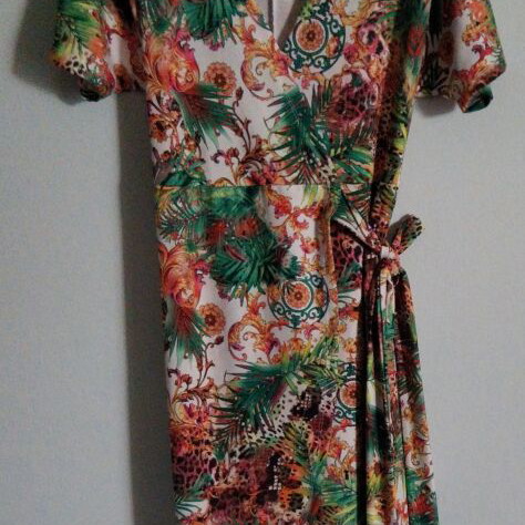 First floral wrap dress maxi size M like new, colorful