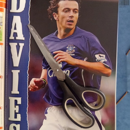 Match Football Magazine issue 8-14 November 2006 like new with Manchester City posters
