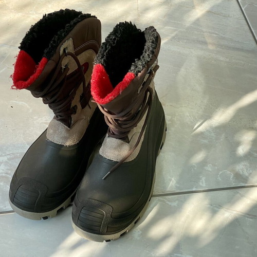 Winter boots snow boots size 44 like new