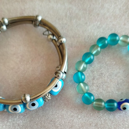 Bracelets handmade used, set of four