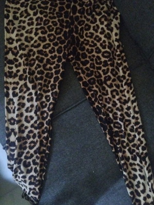 Κολάν γυναικείο animal print σαν καινούργιο, μέγεθος M