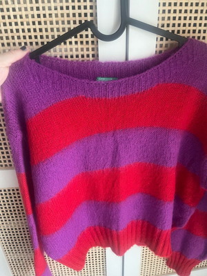 Wool striped Benetton sweater new, size S, red and purple