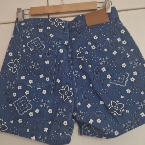 Combos Knitwear shorts like new, white and blue