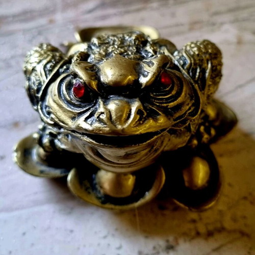 Golden Chinese Frog Statue Like New Feng Shui Symbol