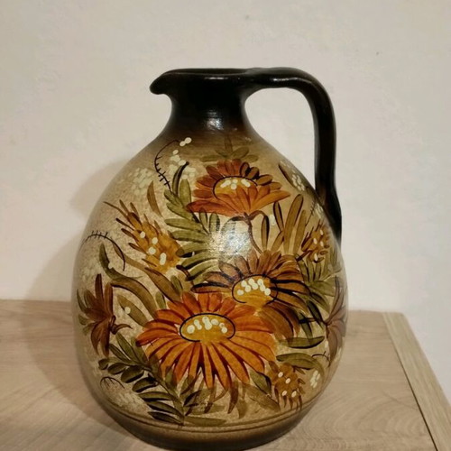 Handmade vase like new, height 18cm