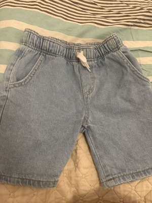 Denim Bermuda shorts like new, kids size 5-6 years, blue