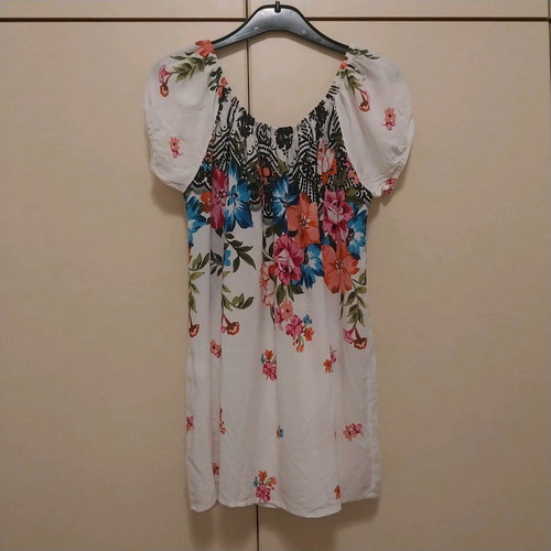 Gianni white floral summer blouse size L like new