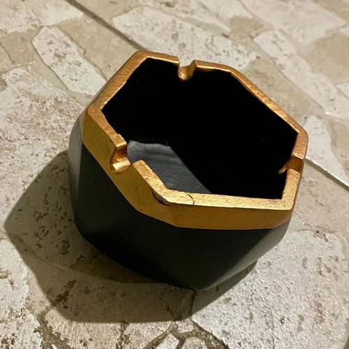 Ashtray used