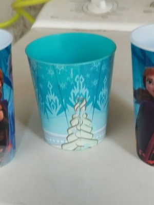Frozen Elsa glasses set of 3 like new