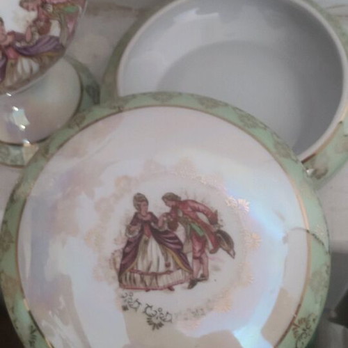 Set of 3 Limoges porcelain pieces in excellent condition