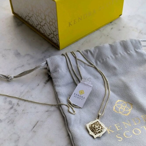 Kendra Scott pendant new, gold-colored