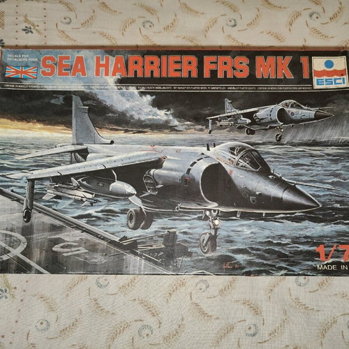 Esci Italy 1/72 Sea Harrier FRS Mk 1 fighter plane model kit like new