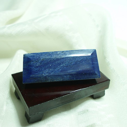 Desk decor mineral sapphire 200 ct new