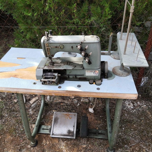 Sewing machines used with complete table