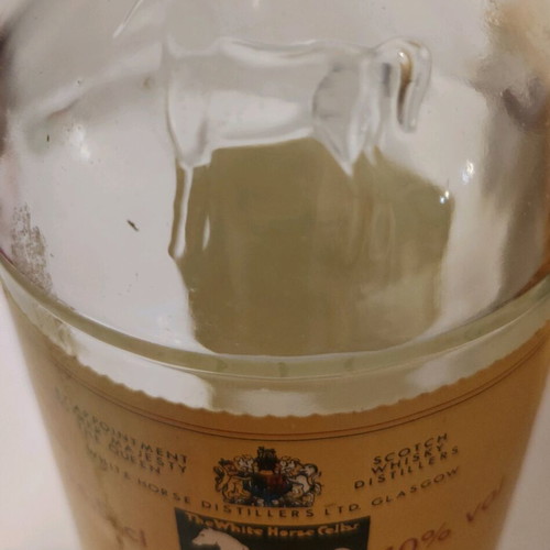White Horse Whisky collectible bottle like new 94.5cl
