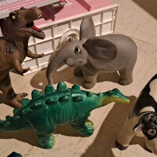 Plastic animals pack of 6 like new