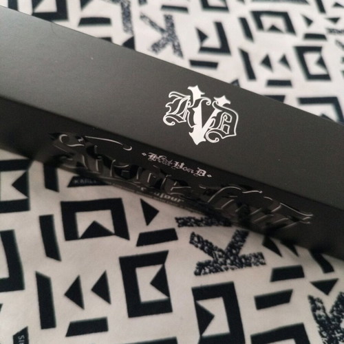 Kat Von D Shade + Light contour Brush new for contouring and highlighting