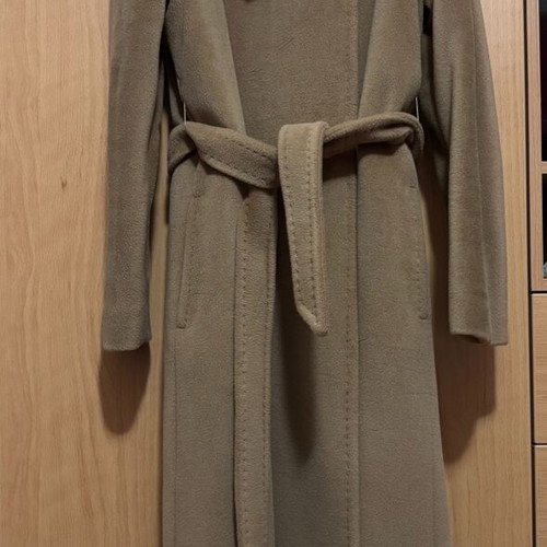 Max Mara Studio Celio coat new, size 40, camel color